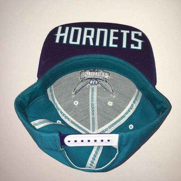 NBA Charlotte Hornets SnapBack Hat - Picture 5 of 6
